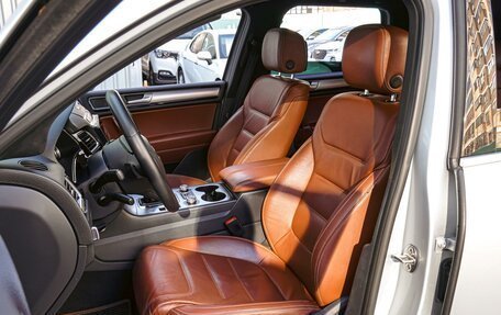 Volkswagen Touareg III, 2016 год, 3 040 000 рублей, 10 фотография