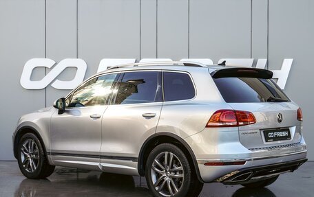 Volkswagen Touareg III, 2016 год, 3 040 000 рублей, 2 фотография