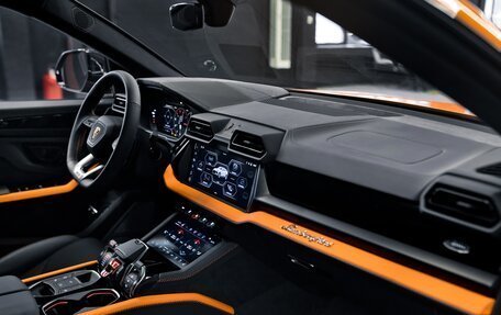 Lamborghini Urus I, 2025 год, 42 000 000 рублей, 7 фотография