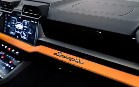 Lamborghini Urus I, 2025 год, 42 000 000 рублей, 16 фотография