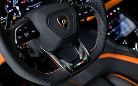 Lamborghini Urus I, 2025 год, 42 000 000 рублей, 15 фотография