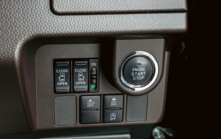 Toyota Tank I, 2018 год, 1 240 000 рублей, 20 фотография