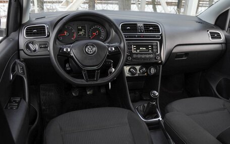 Volkswagen Polo VI (EU Market), 2017 год, 830 000 рублей, 6 фотография