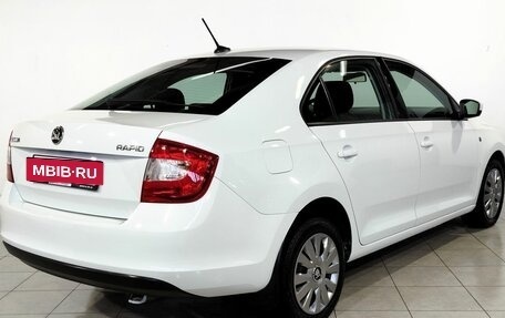 Skoda Rapid I, 2017 год, 1 350 000 рублей, 5 фотография