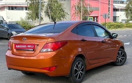 Hyundai Solaris II рестайлинг, 2015 год, 690 000 рублей, 3 фотография