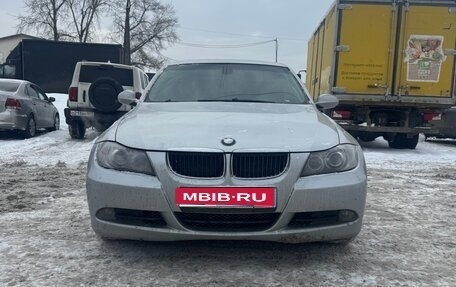 BMW 3 серия, 2005 год, 820 000 рублей, 1 фотография