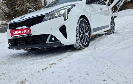 KIA Rio IV, 2021 год, 1 550 000 рублей, 1 фотография