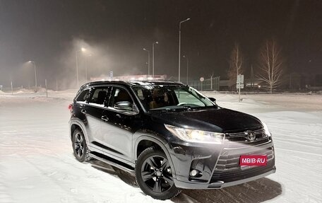 Toyota Highlander III, 2021 год, 4 350 000 рублей, 1 фотография