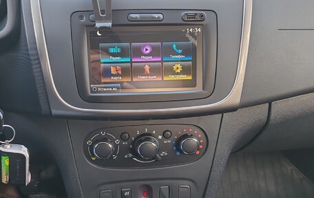 Renault Sandero II рестайлинг, 2018 год, 1 000 060 рублей, 23 фотография