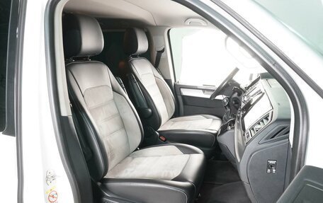 Volkswagen Multivan T6 рестайлинг, 2019 год, 4 099 000 рублей, 8 фотография