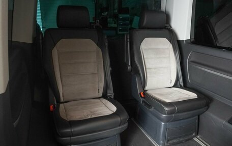 Volkswagen Multivan T6 рестайлинг, 2019 год, 4 099 000 рублей, 9 фотография