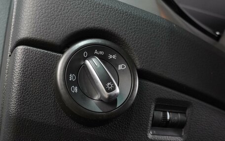 Volkswagen Multivan T6 рестайлинг, 2019 год, 4 099 000 рублей, 13 фотография