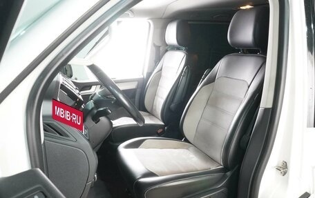 Volkswagen Multivan T6 рестайлинг, 2019 год, 4 099 000 рублей, 10 фотография