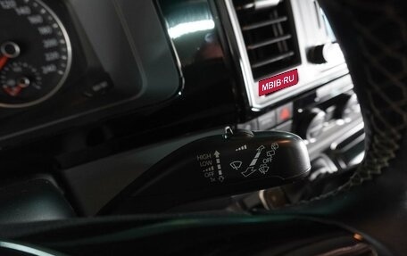 Volkswagen Multivan T6 рестайлинг, 2019 год, 4 099 000 рублей, 14 фотография