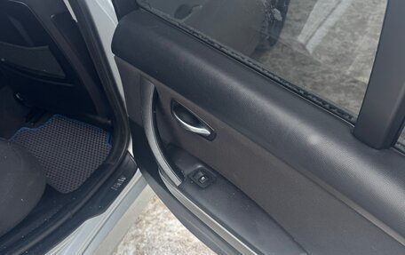 BMW 3 серия, 2005 год, 820 000 рублей, 12 фотография