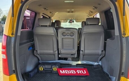 Hyundai Grand Starex Grand Starex I рестайлинг 2, 2017 год, 3 890 000 рублей, 19 фотография