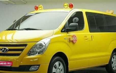 Hyundai Grand Starex Grand Starex I рестайлинг 2, 2017 год, 3 890 000 рублей, 23 фотография