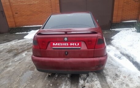 Volkswagen Polo III рестайлинг, 1996 год, 170 000 рублей, 2 фотография