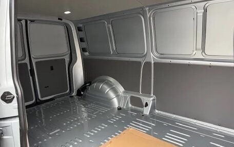 Volkswagen Transporter T6 рестайлинг, 2021 год, 1 800 000 рублей, 8 фотография