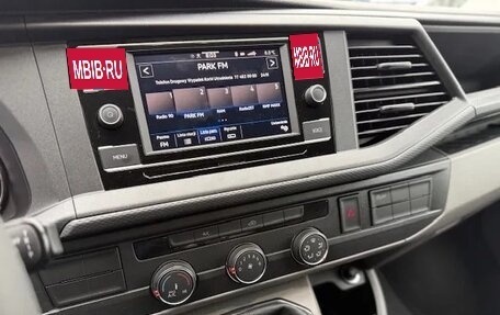 Volkswagen Transporter T6 рестайлинг, 2021 год, 1 800 000 рублей, 7 фотография