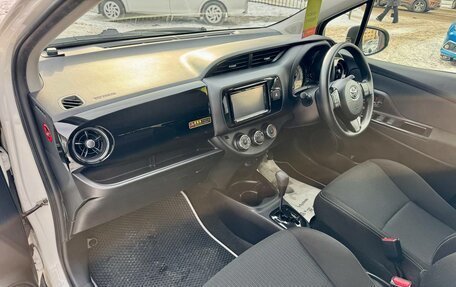 Toyota Vitz, 2019 год, 1 099 000 рублей, 14 фотография