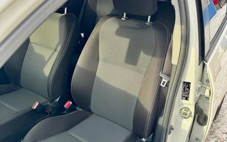 Toyota Vitz, 2019 год, 1 099 000 рублей, 19 фотография