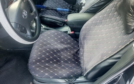 Toyota Avensis III рестайлинг, 2006 год, 850 000 рублей, 8 фотография