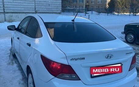 Hyundai Solaris II рестайлинг, 2013 год, 650 000 рублей, 3 фотография
