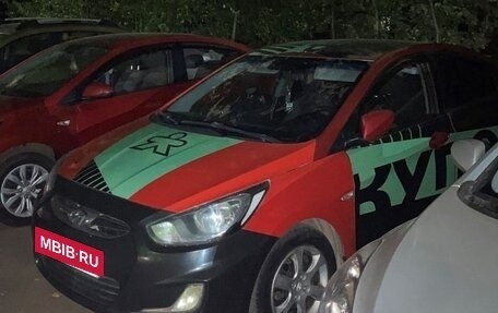 Hyundai Solaris II рестайлинг, 2012 год, 400 000 рублей, 2 фотография