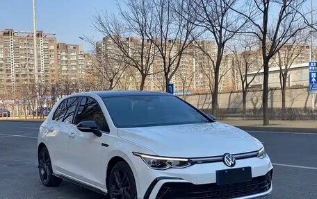 Volkswagen Golf VIII, 2022 год, 1 600 311 рублей, 3 фотография