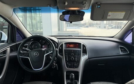 Opel Astra J, 2011 год, 699 000 рублей, 11 фотография