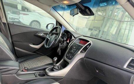 Opel Astra J, 2011 год, 699 000 рублей, 9 фотография