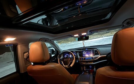 Toyota Highlander III, 2021 год, 4 350 000 рублей, 9 фотография