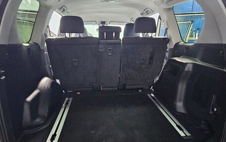 Toyota Land Cruiser Prado 150 рестайлинг 2, 2020 год, 4 500 000 рублей, 10 фотография