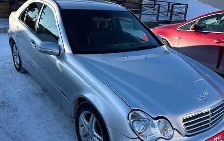 Mercedes-Benz C-Класс, 2004 год, 580 000 рублей, 3 фотография