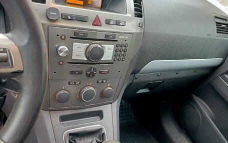 Opel Zafira B, 2006 год, 400 000 рублей, 10 фотография