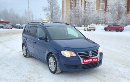 Volkswagen Touran III, 2008 год, 680 000 рублей, 4 фотография