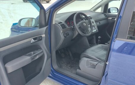 Volkswagen Touran III, 2008 год, 680 000 рублей, 15 фотография