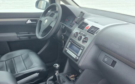 Volkswagen Touran III, 2008 год, 680 000 рублей, 20 фотография