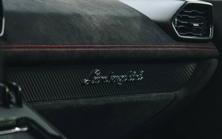 Lamborghini Huracán, 2024 год, 43 250 000 рублей, 11 фотография