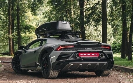 Lamborghini Huracán, 2024 год, 43 250 000 рублей, 4 фотография