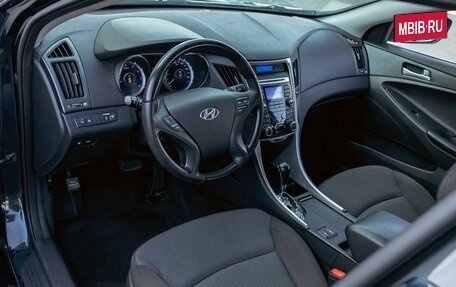 Hyundai Sonata VI, 2012 год, 995 000 рублей, 13 фотография