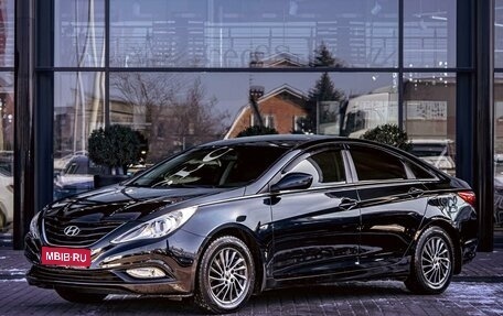 Hyundai Sonata VI, 2012 год, 995 000 рублей, 1 фотография