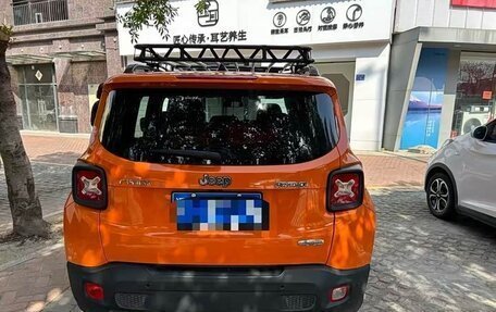 Jeep Renegade I рестайлинг, 2018 год, 1 200 001 рублей, 5 фотография