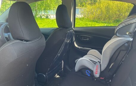 Toyota Vitz, 2019 год, 999 999 рублей, 17 фотография