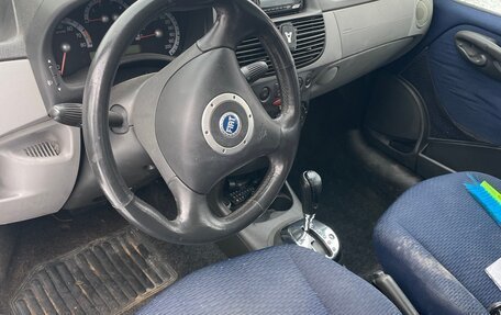 Fiat Punto III Punto Evo рестайлинг, 2000 год, 150 000 рублей, 4 фотография