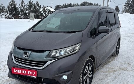 Honda Freed II, 2019 год, 1 850 000 рублей, 3 фотография