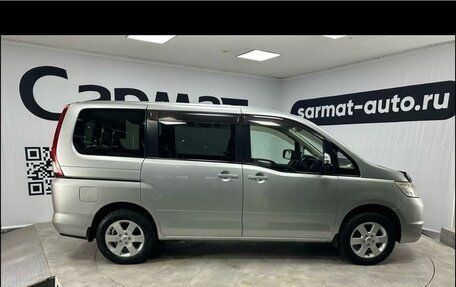 Nissan Serena III, 2009 год, 1 037 000 рублей, 2 фотография