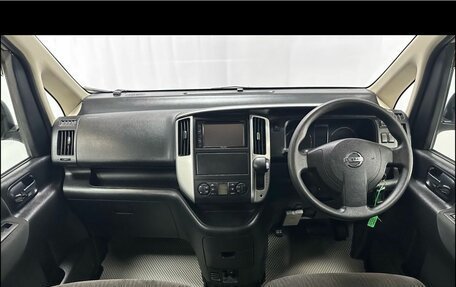 Nissan Serena III, 2009 год, 1 037 000 рублей, 23 фотография