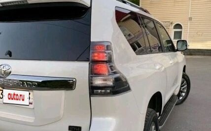 Toyota Land Cruiser Prado 150 рестайлинг 2, 2017 год, 5 100 000 рублей, 7 фотография